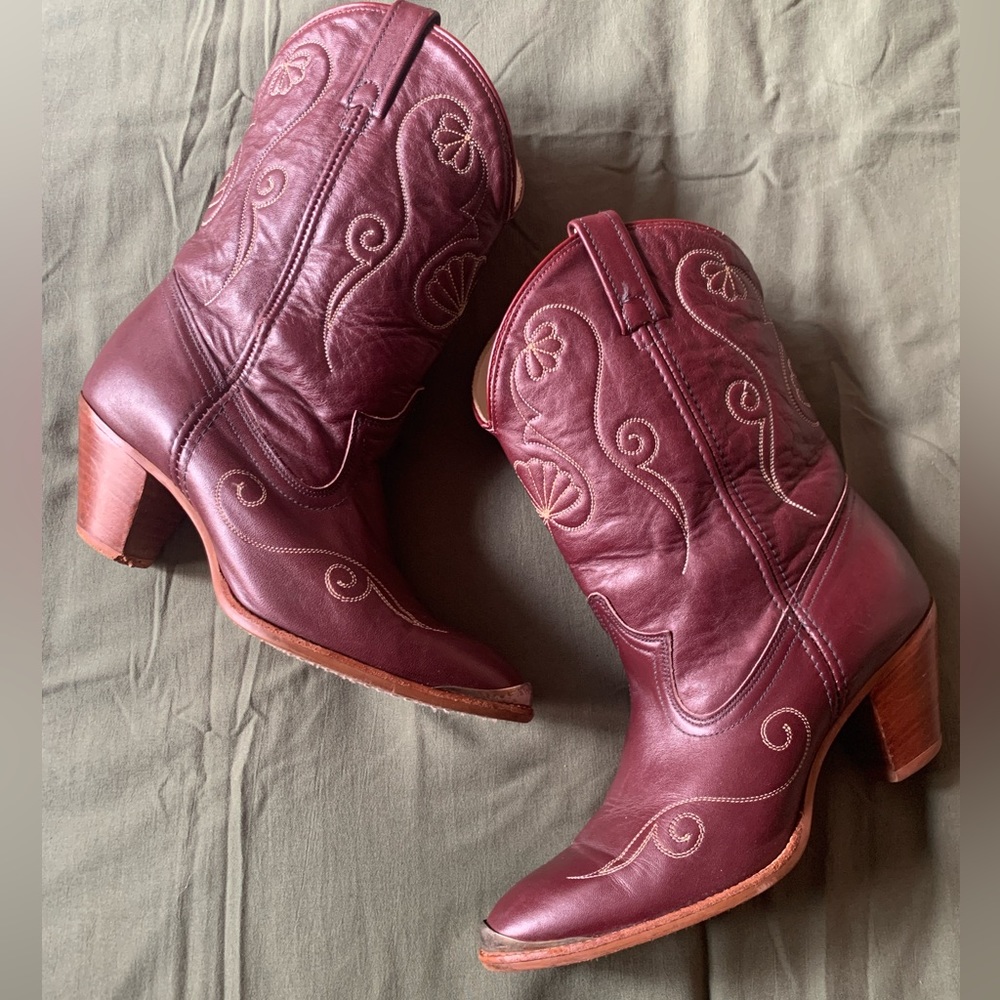 Vintage ACME Cowboy Boots